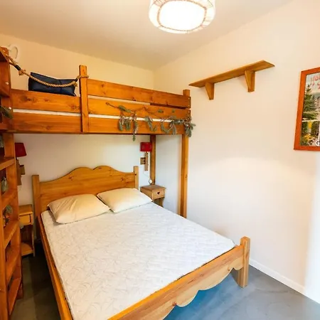 Cosy And Exotic - View On The Apartment